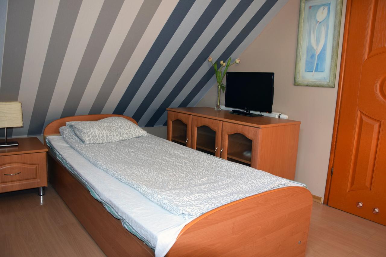 Pensjonat Europa Brzeziny Экстерьер фото